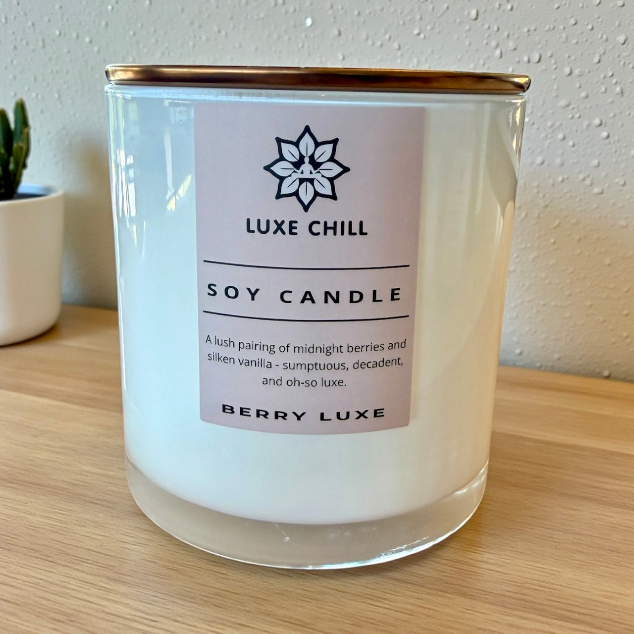 Luxe Chill Signature Candle - Berry Luxe